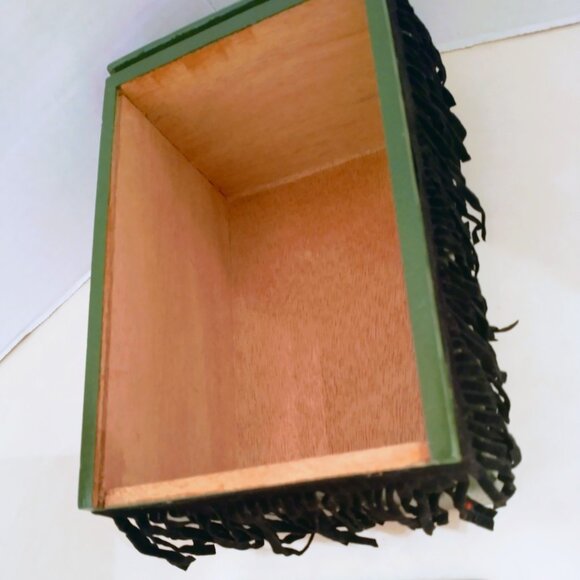 Suenos de Saundra Upcycled, RARE GREEN MATILDE, Cigar Box, Home Accent/Storage - Picture 11 of 11